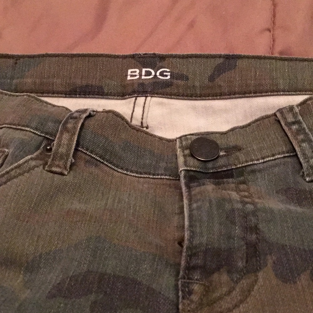 Camouflage BDG Jeans Midrise 28W, 30L ankle skinny - Picture 2 of 2
